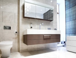 Floor to Ceiling Bathroom Backsplash